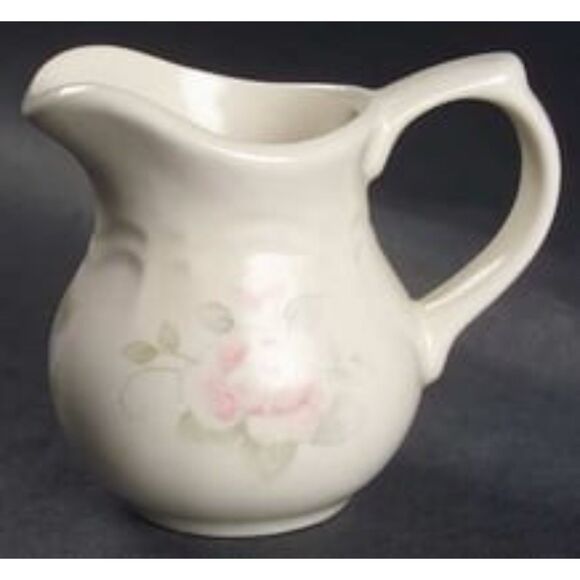 Vtg Pfaltzgraff Tea Rose Creamer In Beautiful Condition No Fading, Chips, Stains - Picture 1 of 1